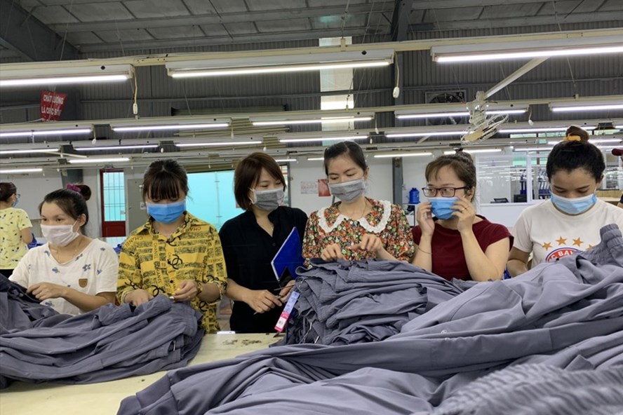 Cán bộ Công đoàn cơ sở hết lòng vì người lao động